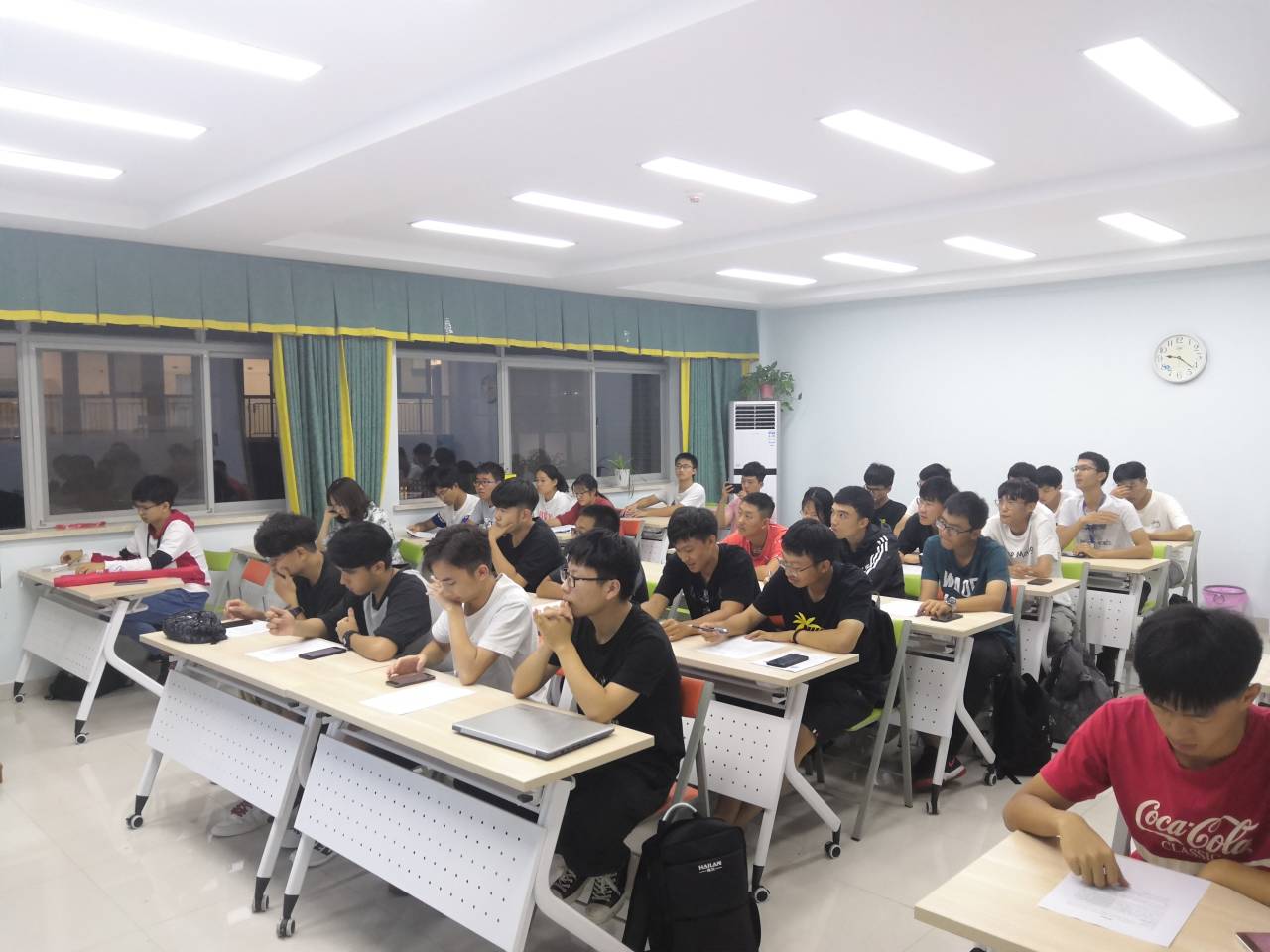 1569603530137215.jpg 1569603530137215.jpg