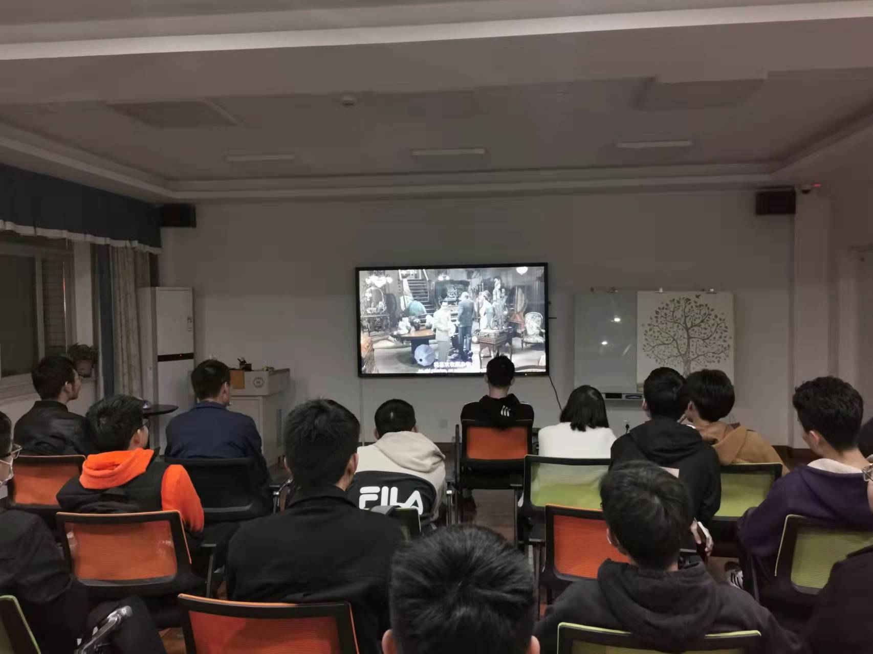 1636844287102290.jpg 1636844287102290.jpg