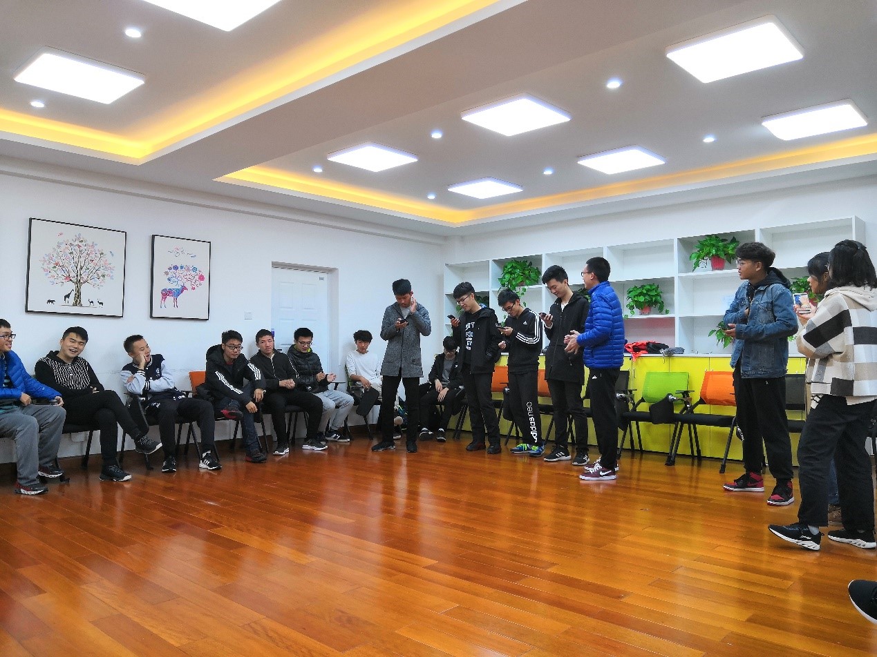 1542515222473736.jpg 1542515222473736.jpg