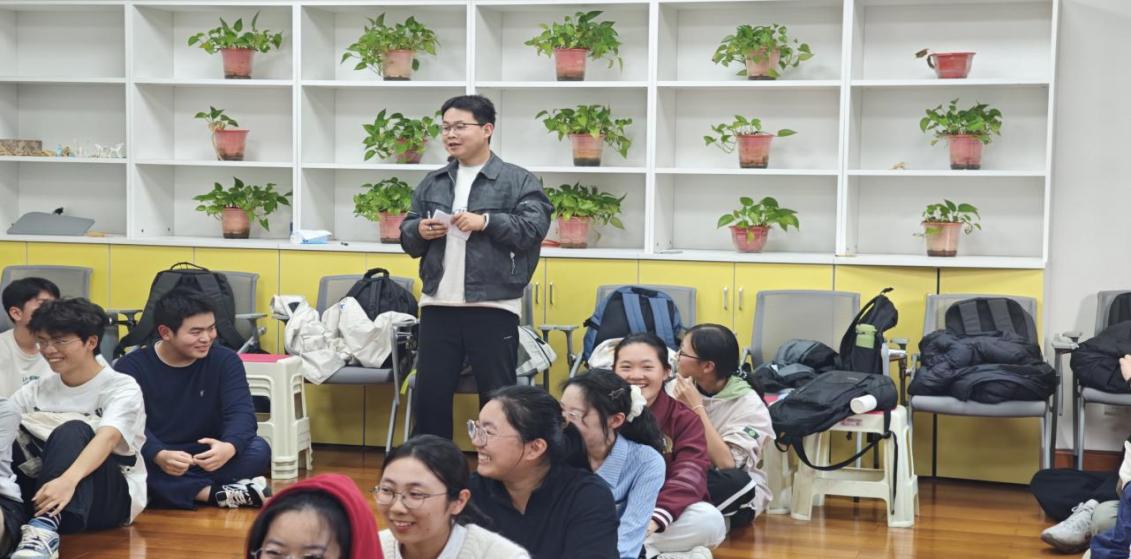 5AAFFB874AA6454453F51D21A1DA3532